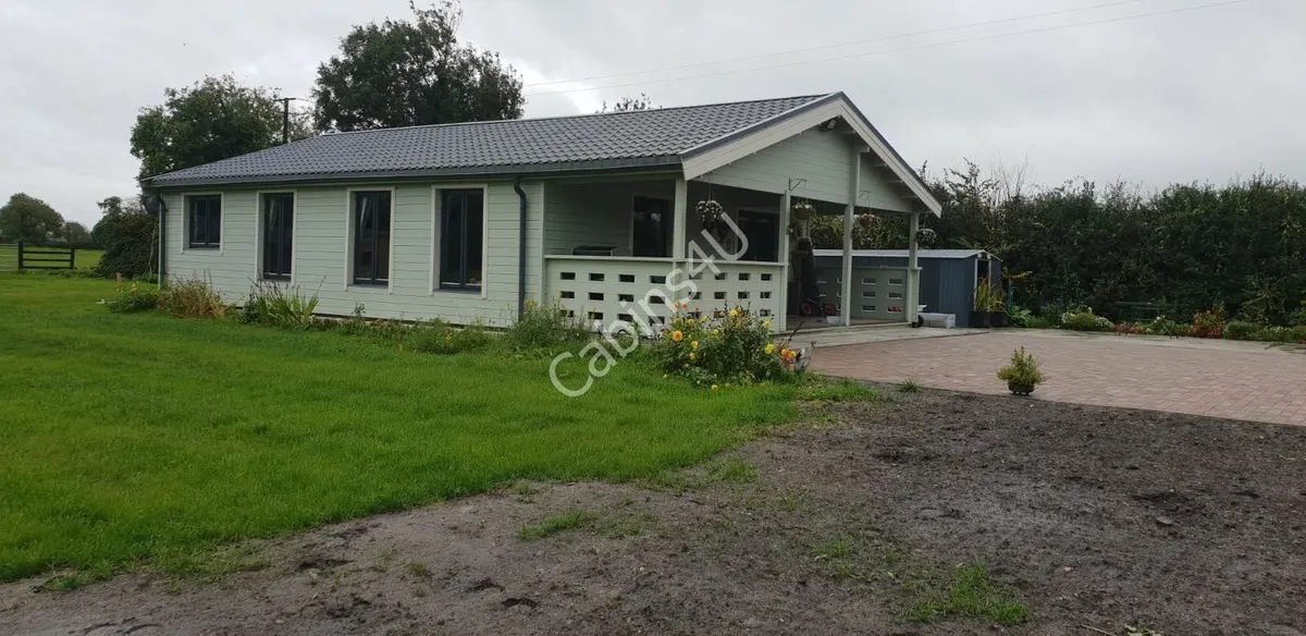 3 Bedroom Log Cabin - Image 1