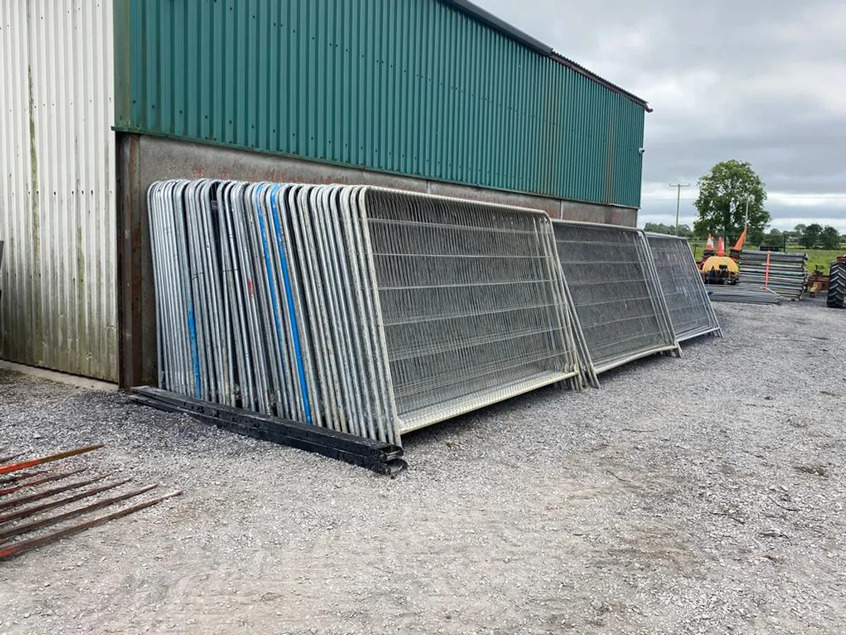 Large Selection Of Harris Fencing