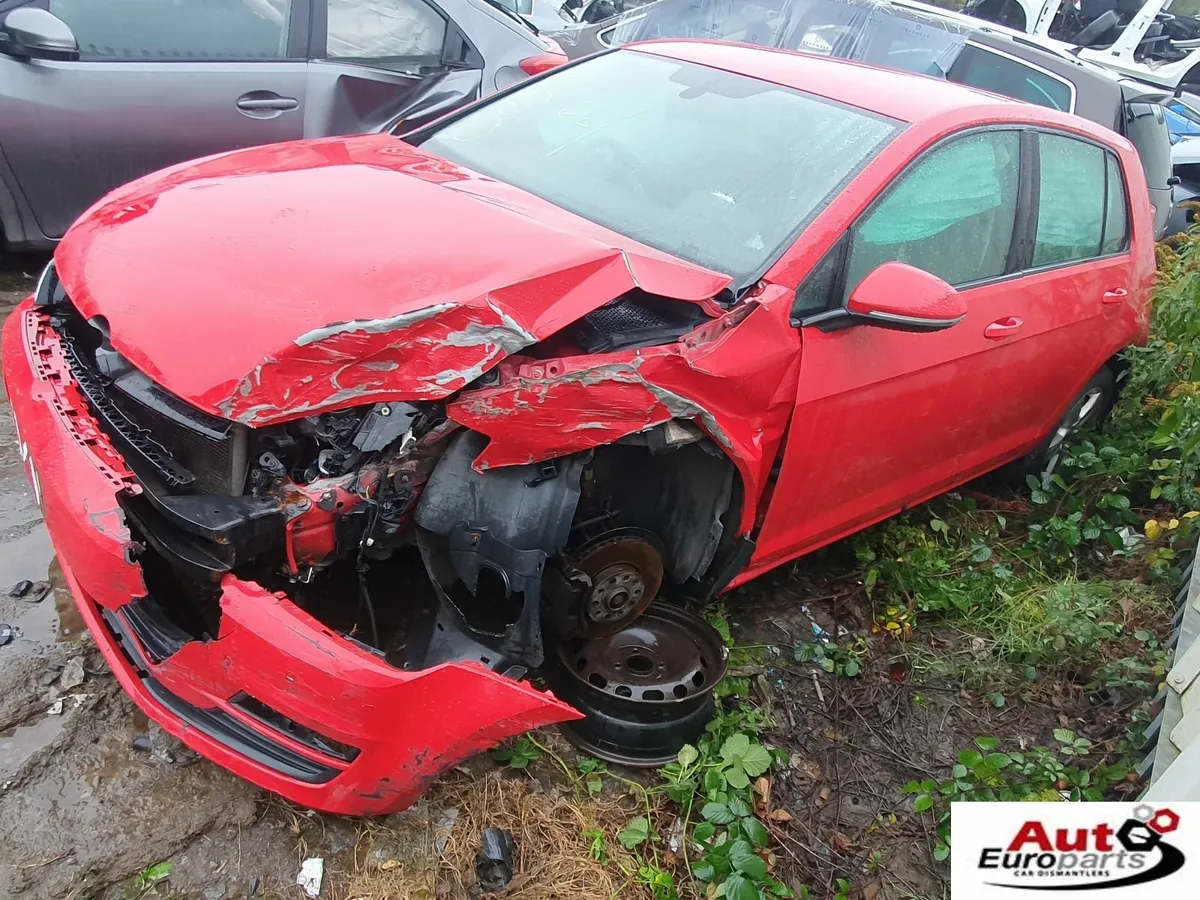 15 VOLKSWAGEN GOLF  1.4 TSI (CXSA) FOR BREAKING - Image 1