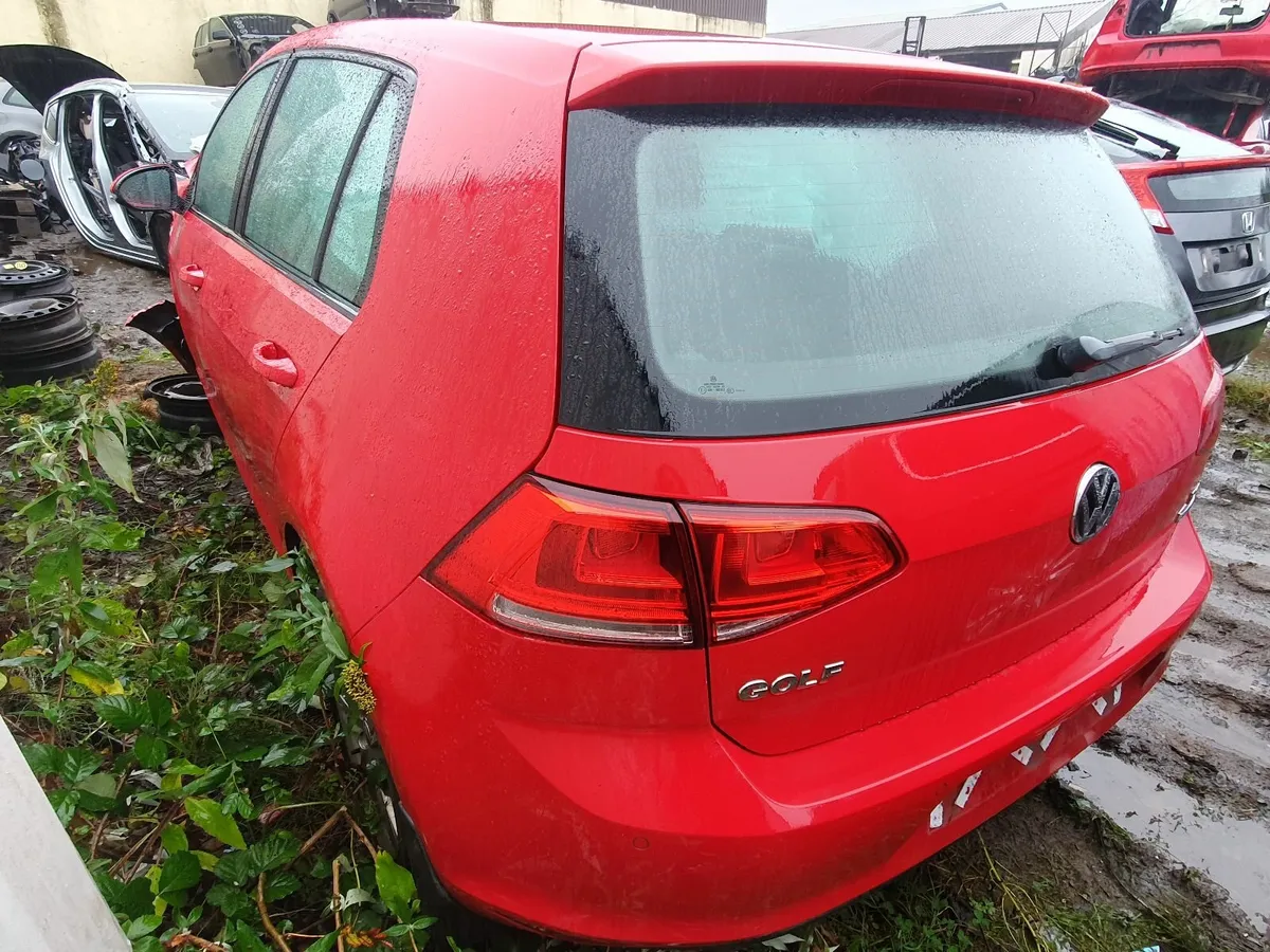 15 VOLKSWAGEN GOLF  1.4 TSI (CXSA) FOR BREAKING - Image 3