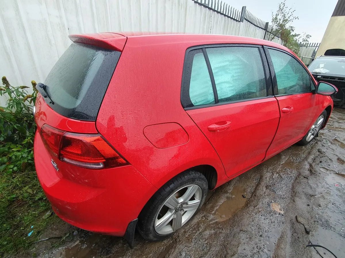 15 VOLKSWAGEN GOLF  1.4 TSI (CXSA) FOR BREAKING - Image 4