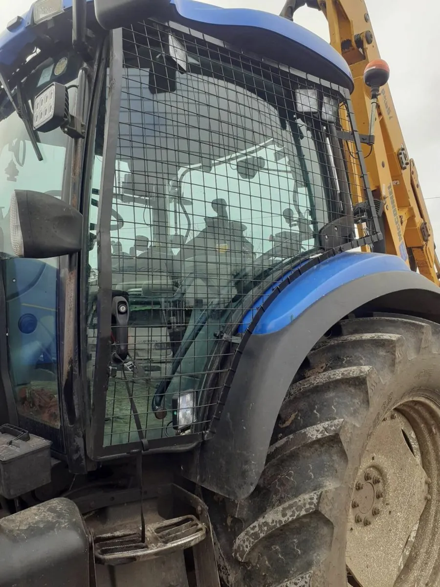 New Holland T series/Case quick fit guard - Image 1