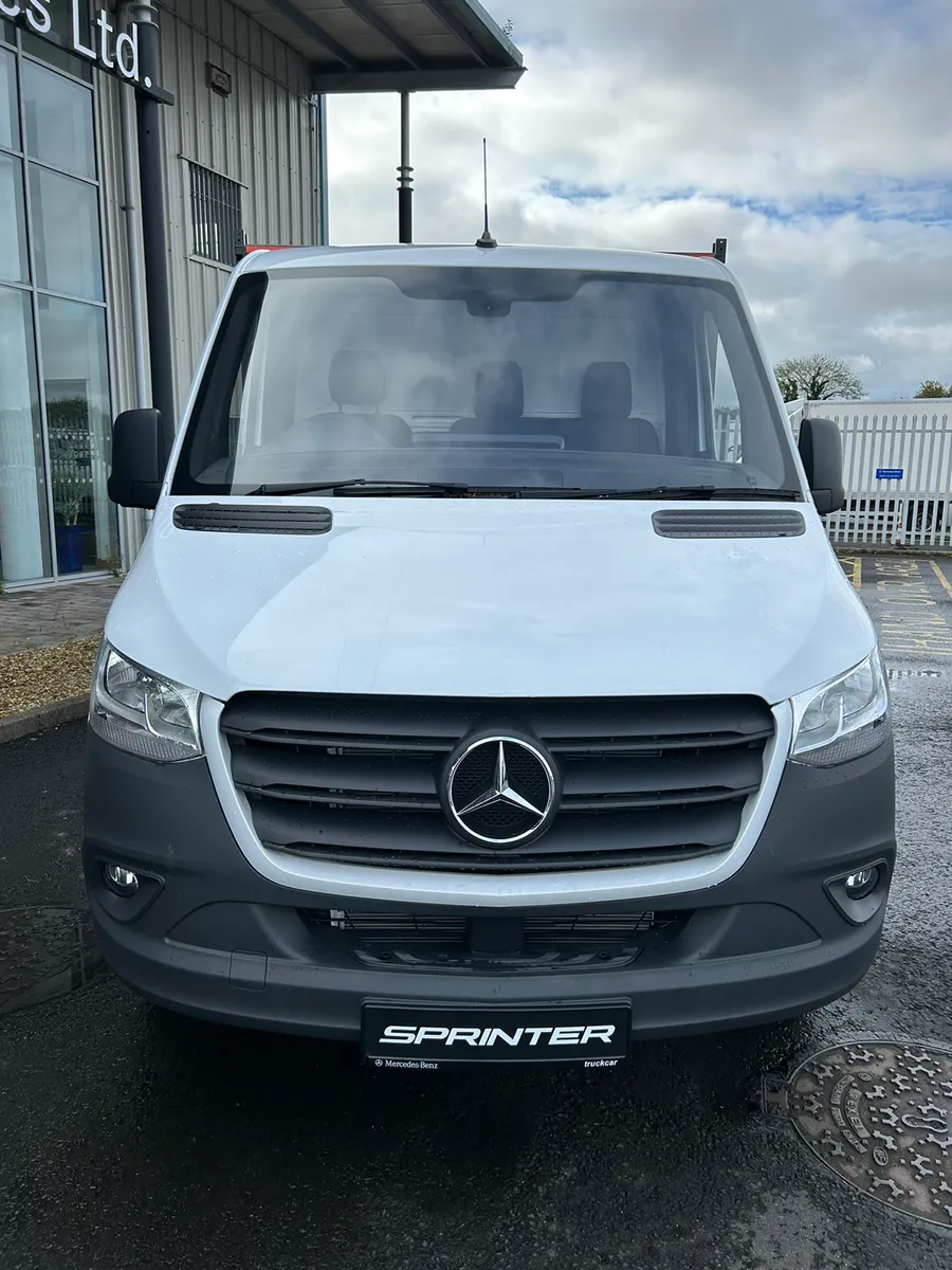 Mercedes-Benz Sprinter 317.43 Dropside Pickup - Image 2