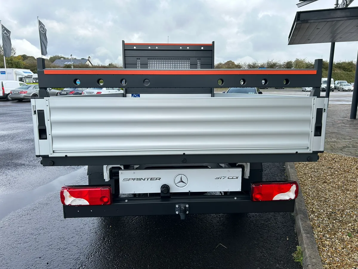 Mercedes-Benz Sprinter 317.43 Dropside Pickup - Image 4