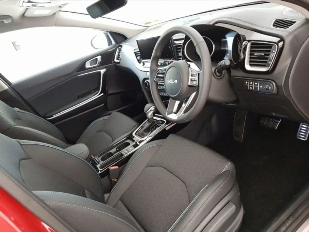 Kia Xceed PE Phev 5DR Auto - Image 3