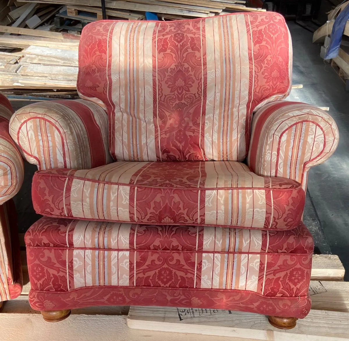 Pair of armchairs - Image 1