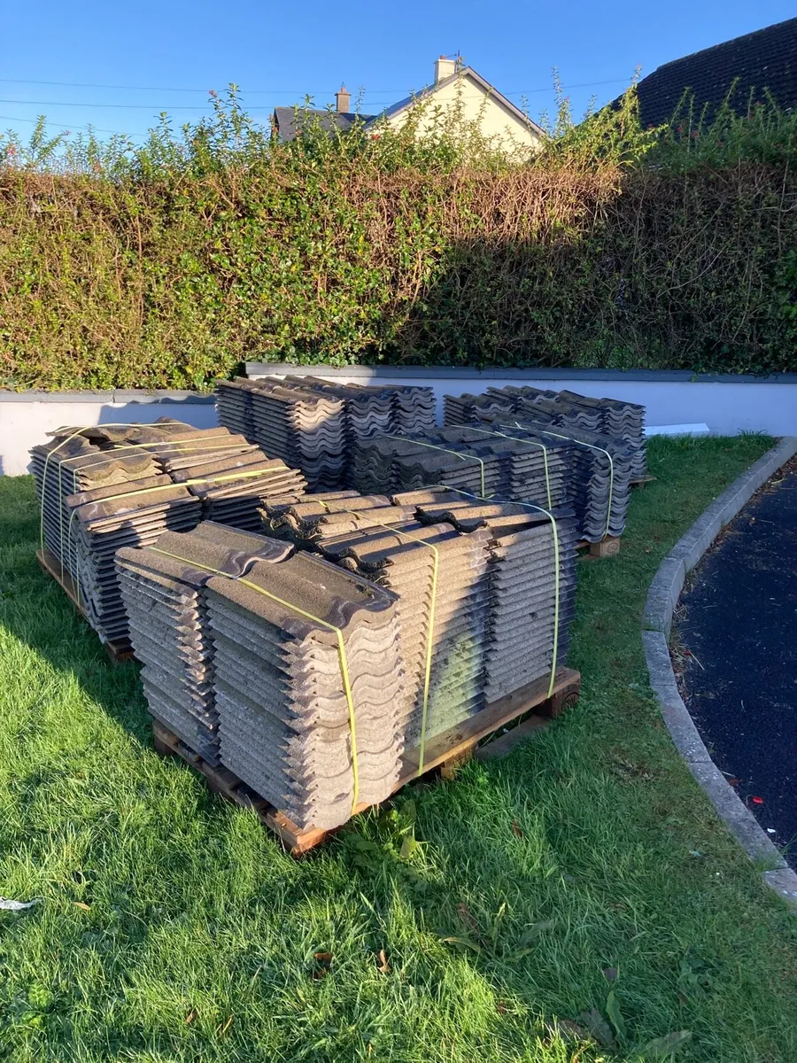 1000 Marley roof tiles - Image 1