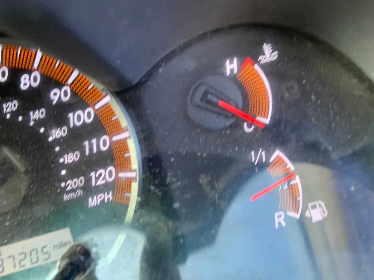 Toyota HiLux fuel Gauge repair , - Image 4