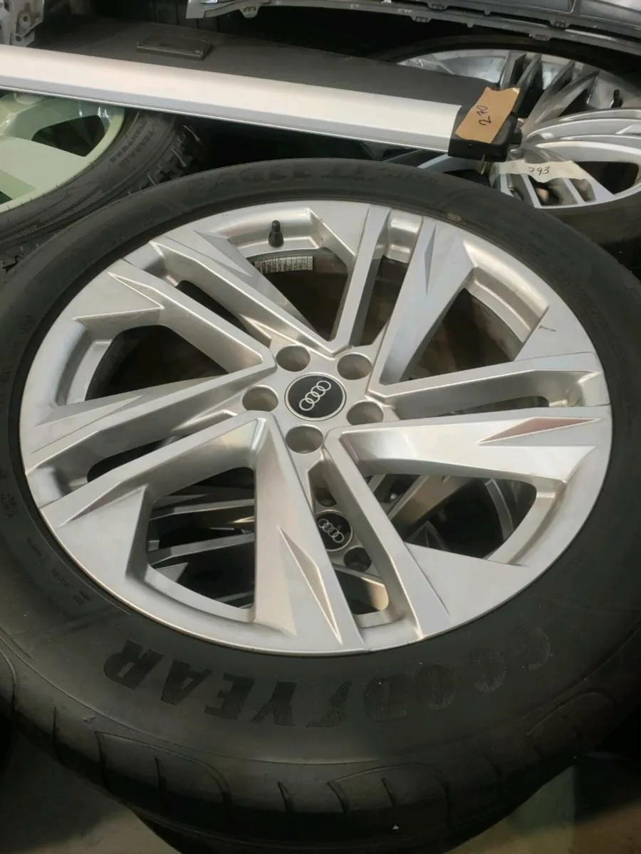 Audi Q7 alloys