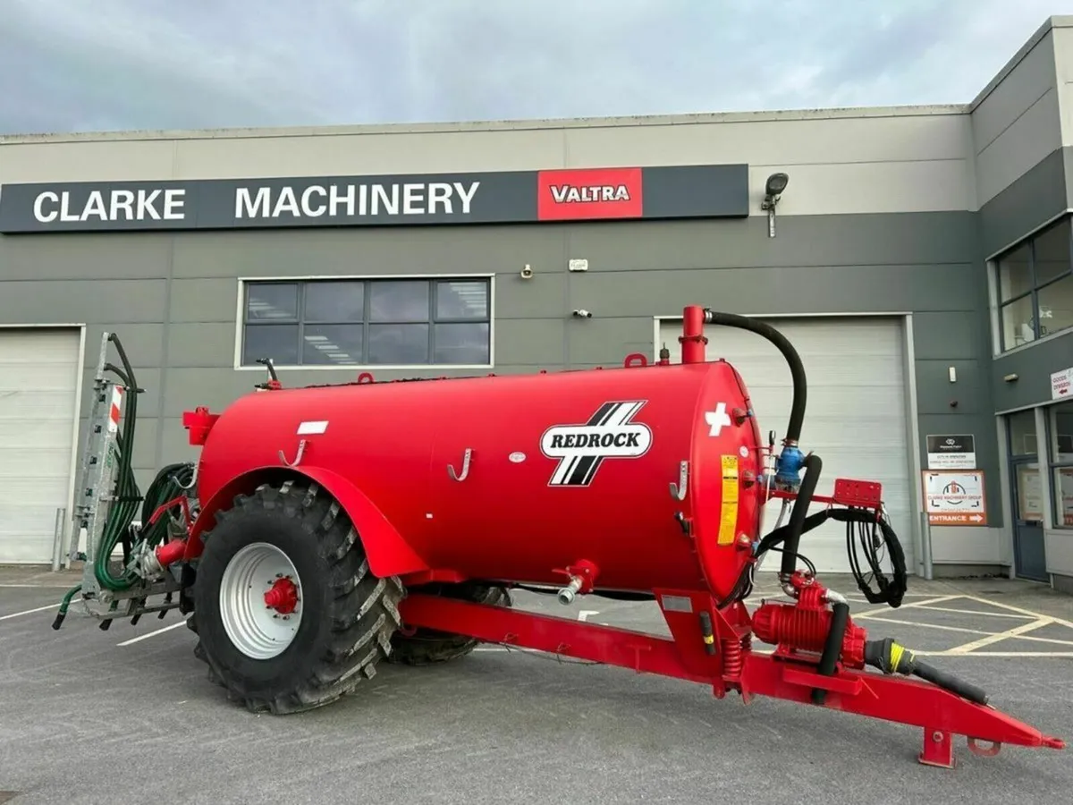 2016 Redrock 2250 Slurry Tank 7.5m Dribble Bar - Image 1