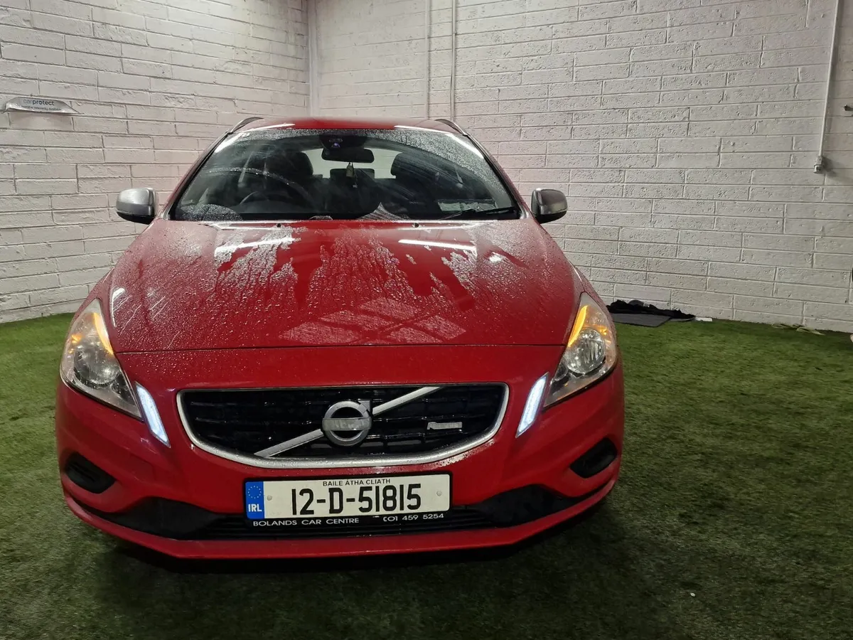 Volvo v60 R - DESIGN  1.6 DIESEL  COMES WITH WARRA - Image 2