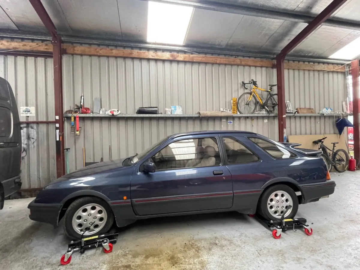 Ford Sierra Xr4i immaculate 1995 - Image 2