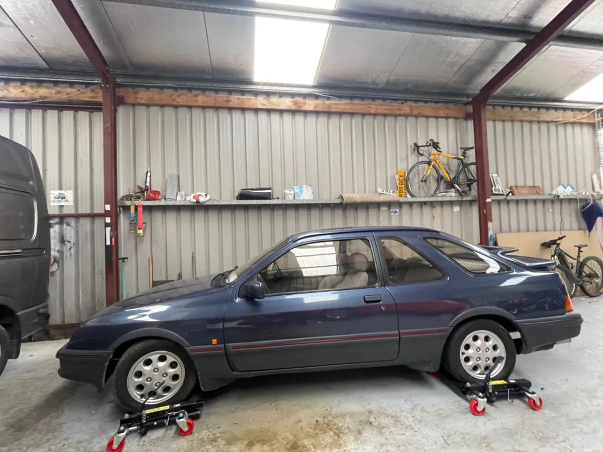 Ford Sierra Xr4i immaculate 1995 - Image 4