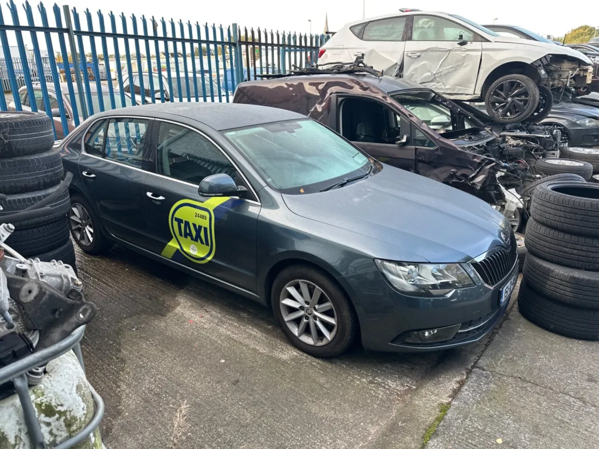 2015 SKODA SUPERB BREAKING