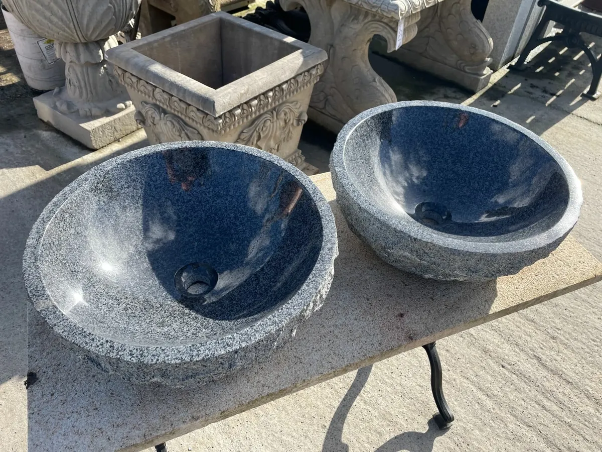 Black granite sinks - Image 2