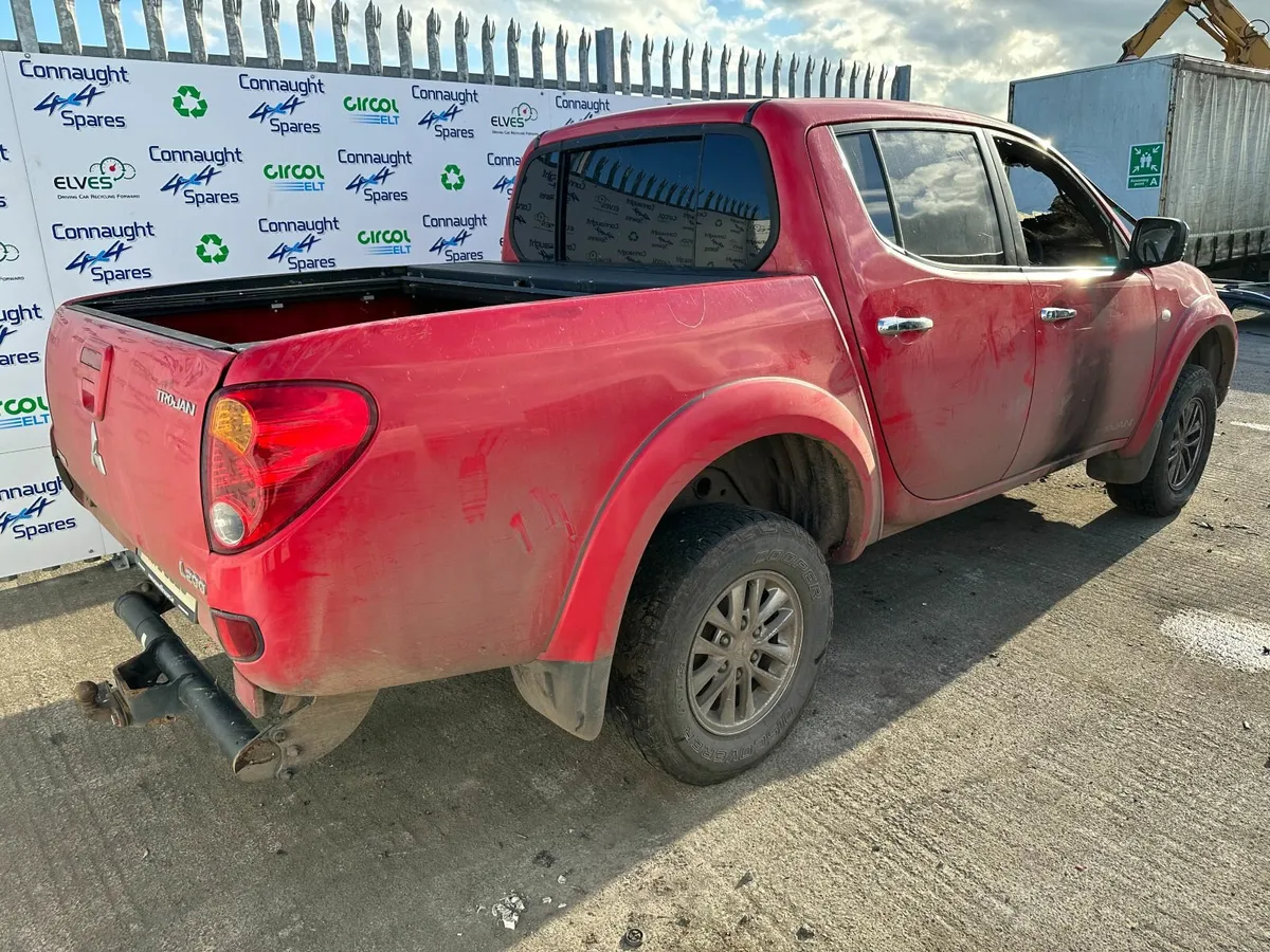 2015 MITSUBISHI L200 JUST IN FOR BREAKING - Image 4