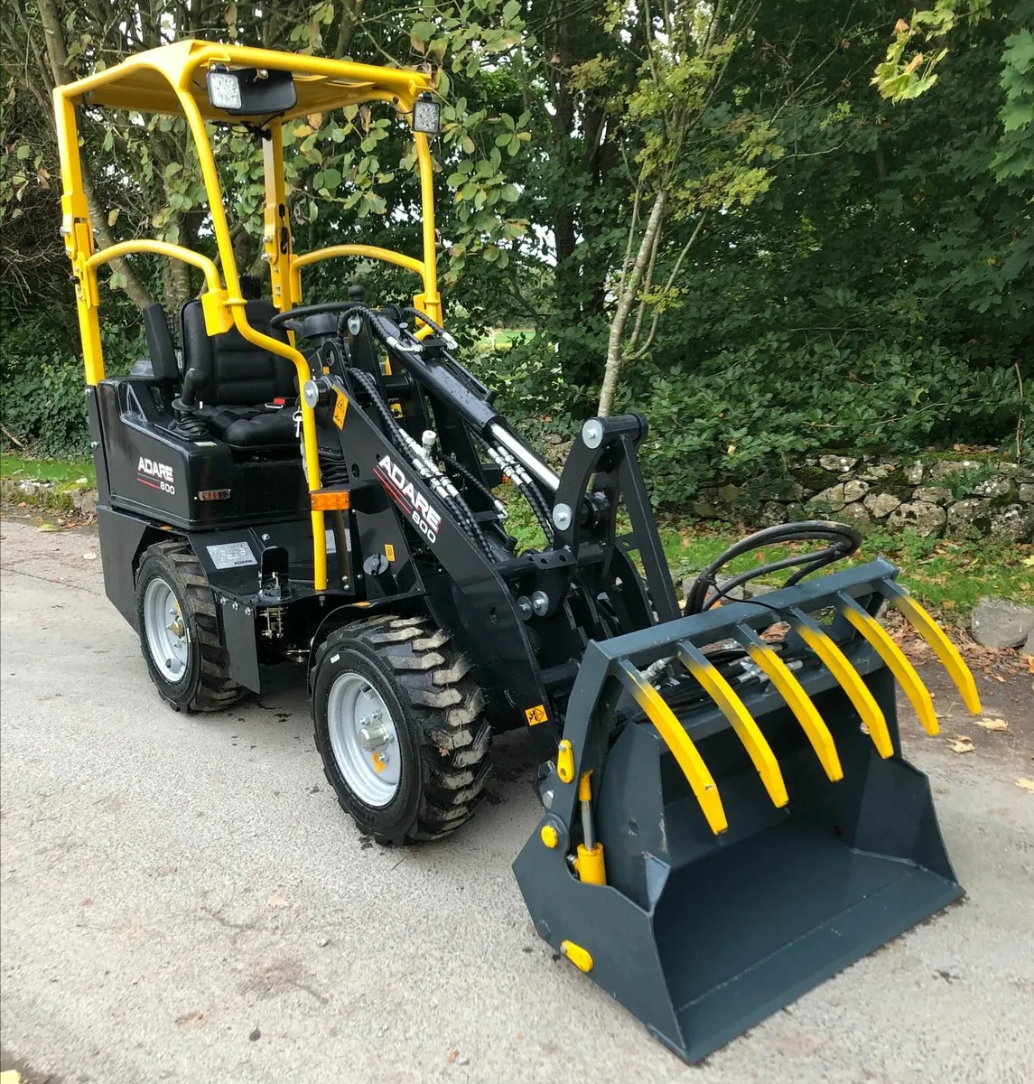 Adare 800 mini loader for sale - Image 1