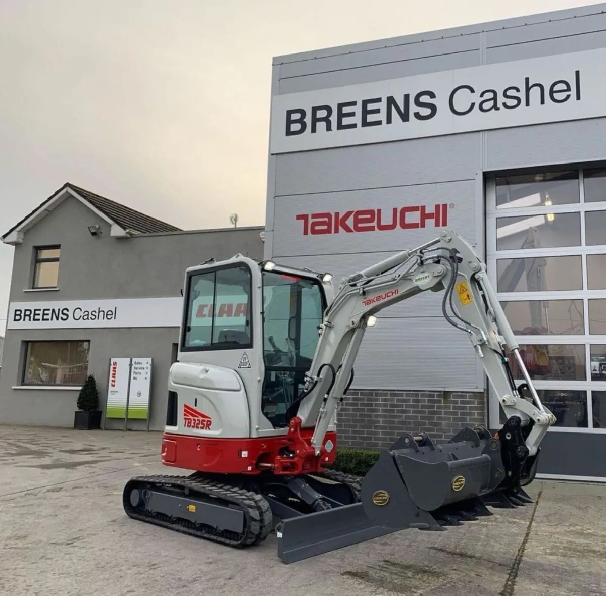 Takeuchi TB325R - Own this for Just €82 per week