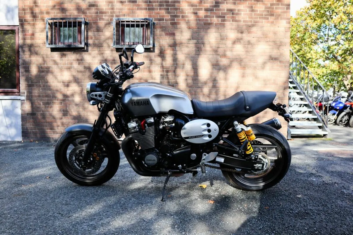 YAMAHA XJR 1300 2015 - Image 1