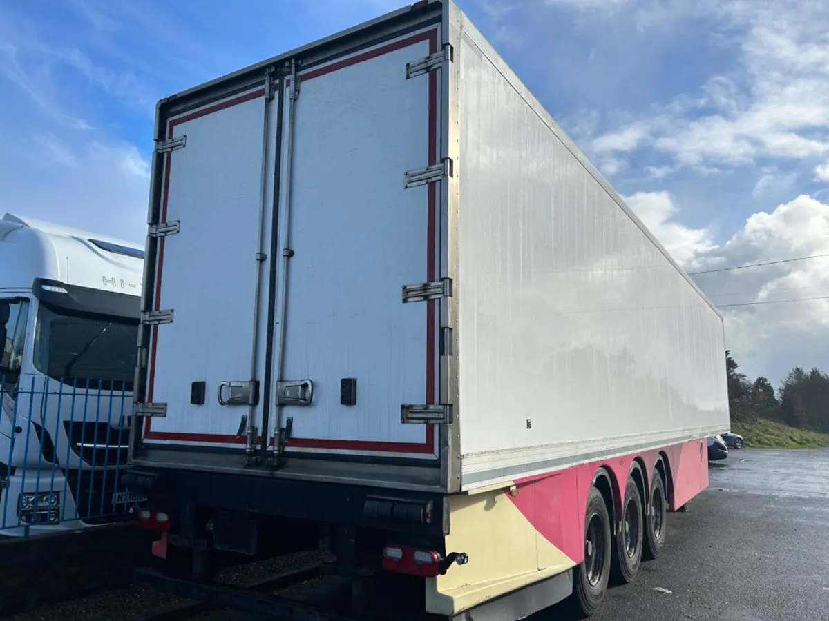 2014 dual evap fridge trailer with barn doors - Image 3