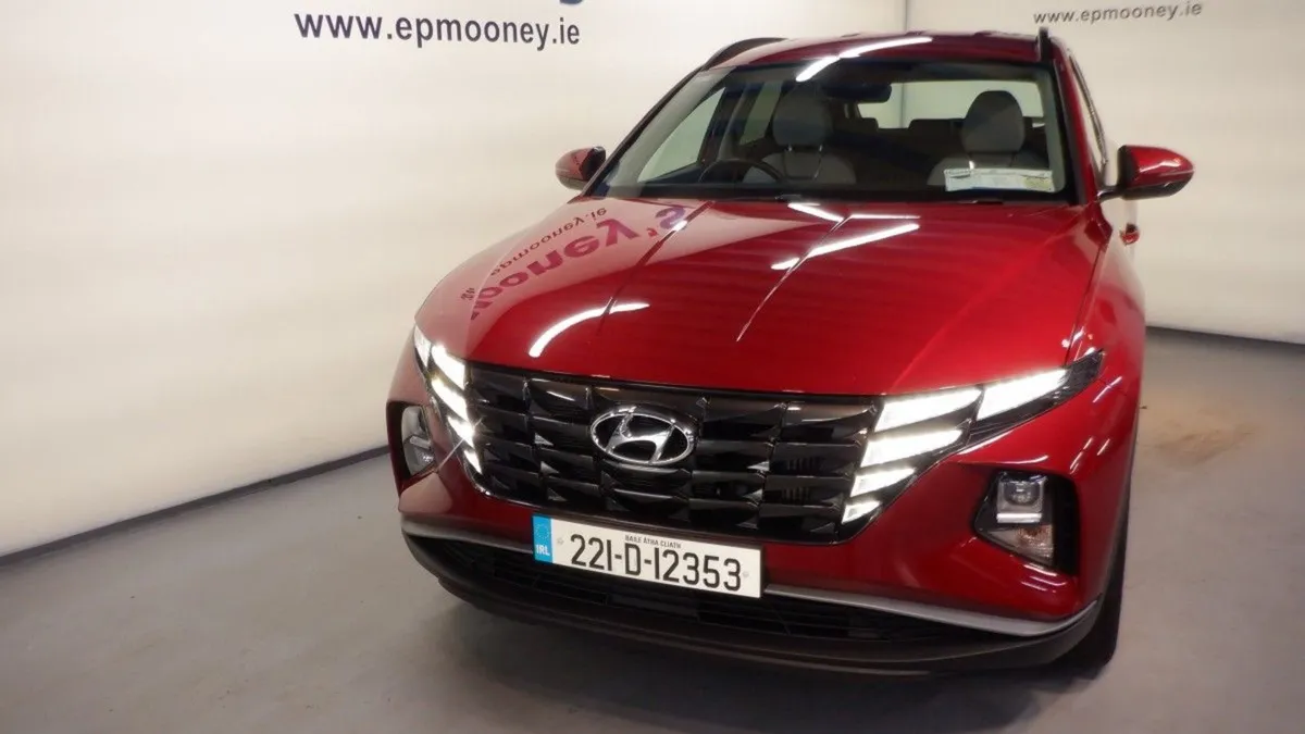 Hyundai Tucson Executive 1.6l Diesel SUV - High S - Image 2