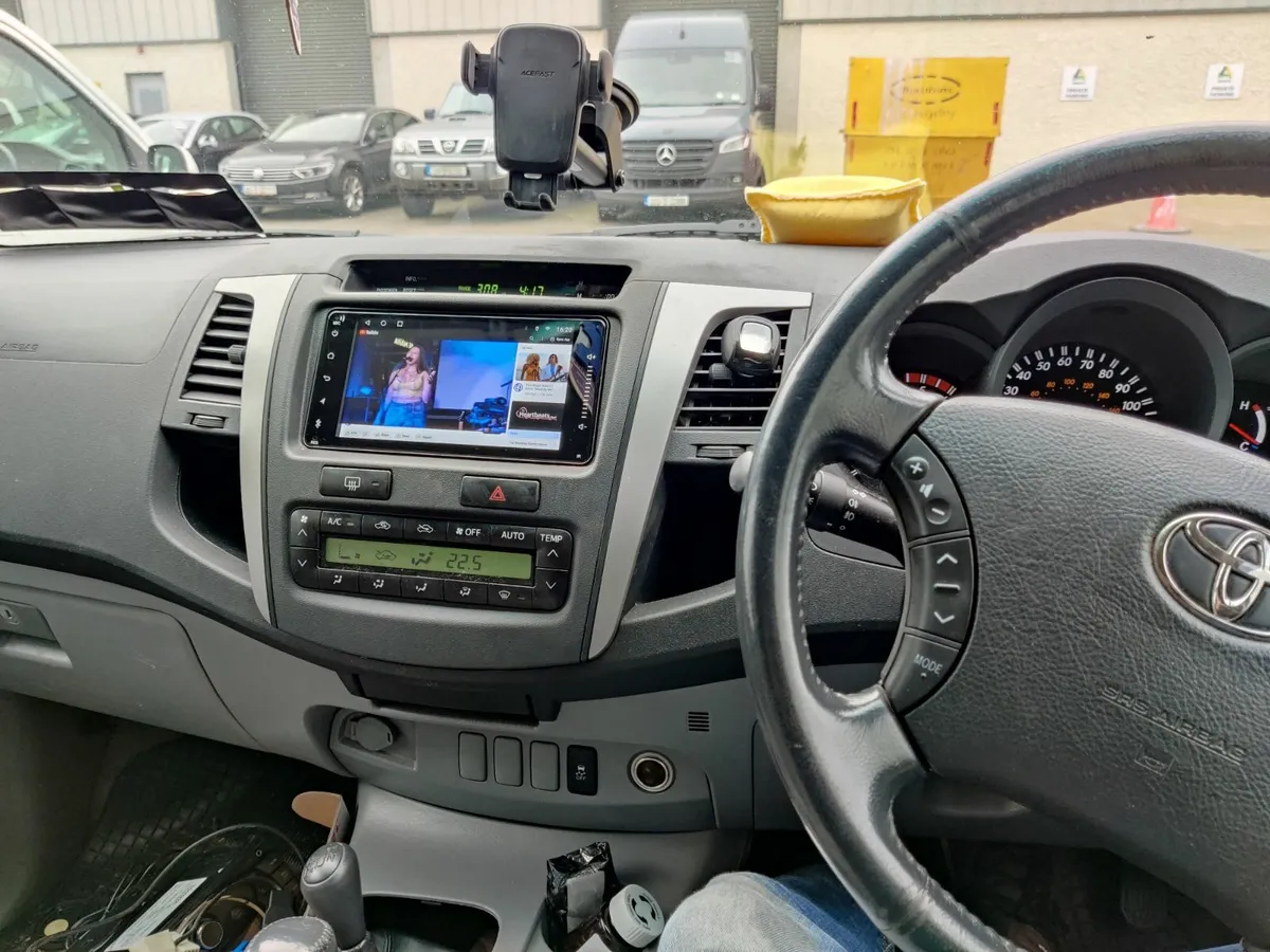 Toyota Hilux android radio carplay - Image 4
