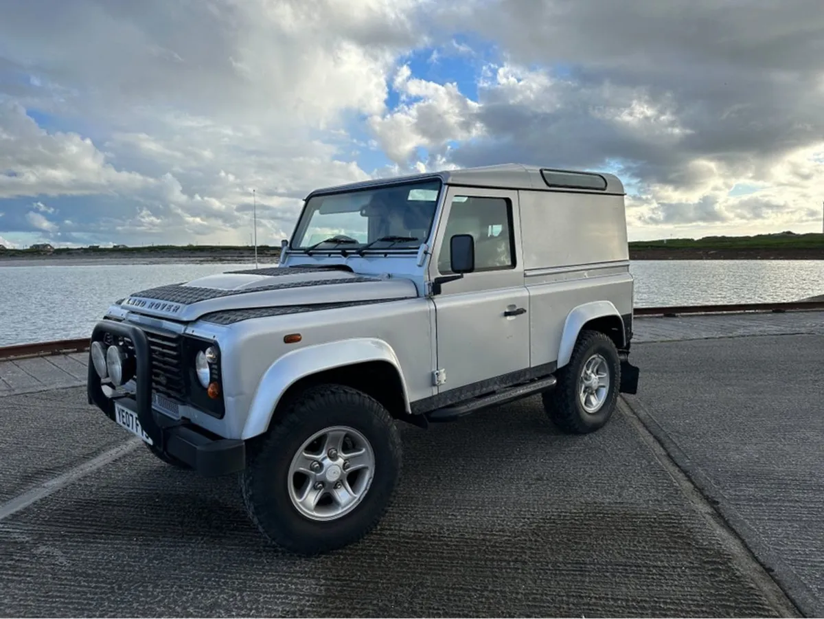 Land Rover Defender 90 County HT SWB