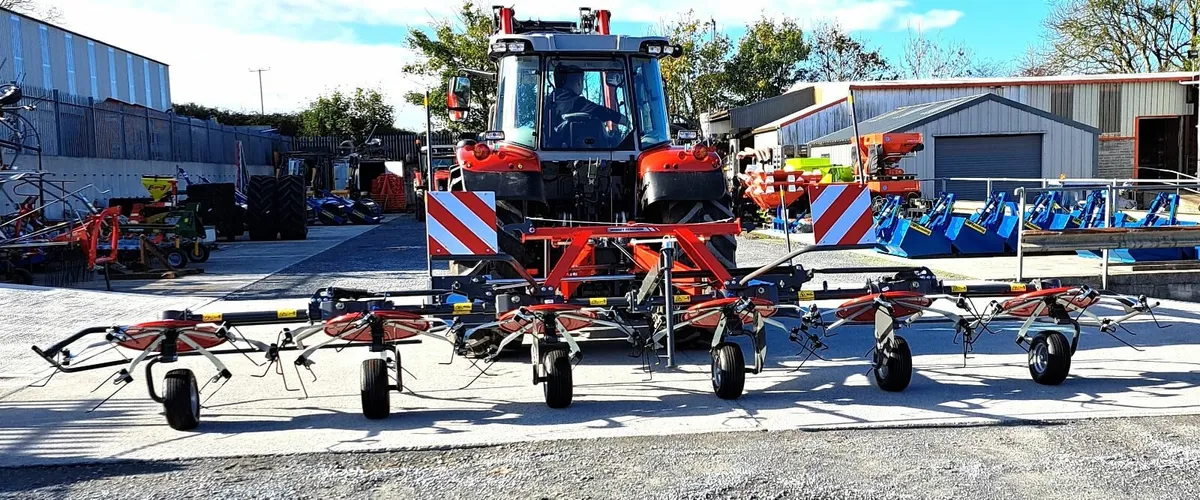 MASSEY FERGUSON 776X TEDDER - Image 2