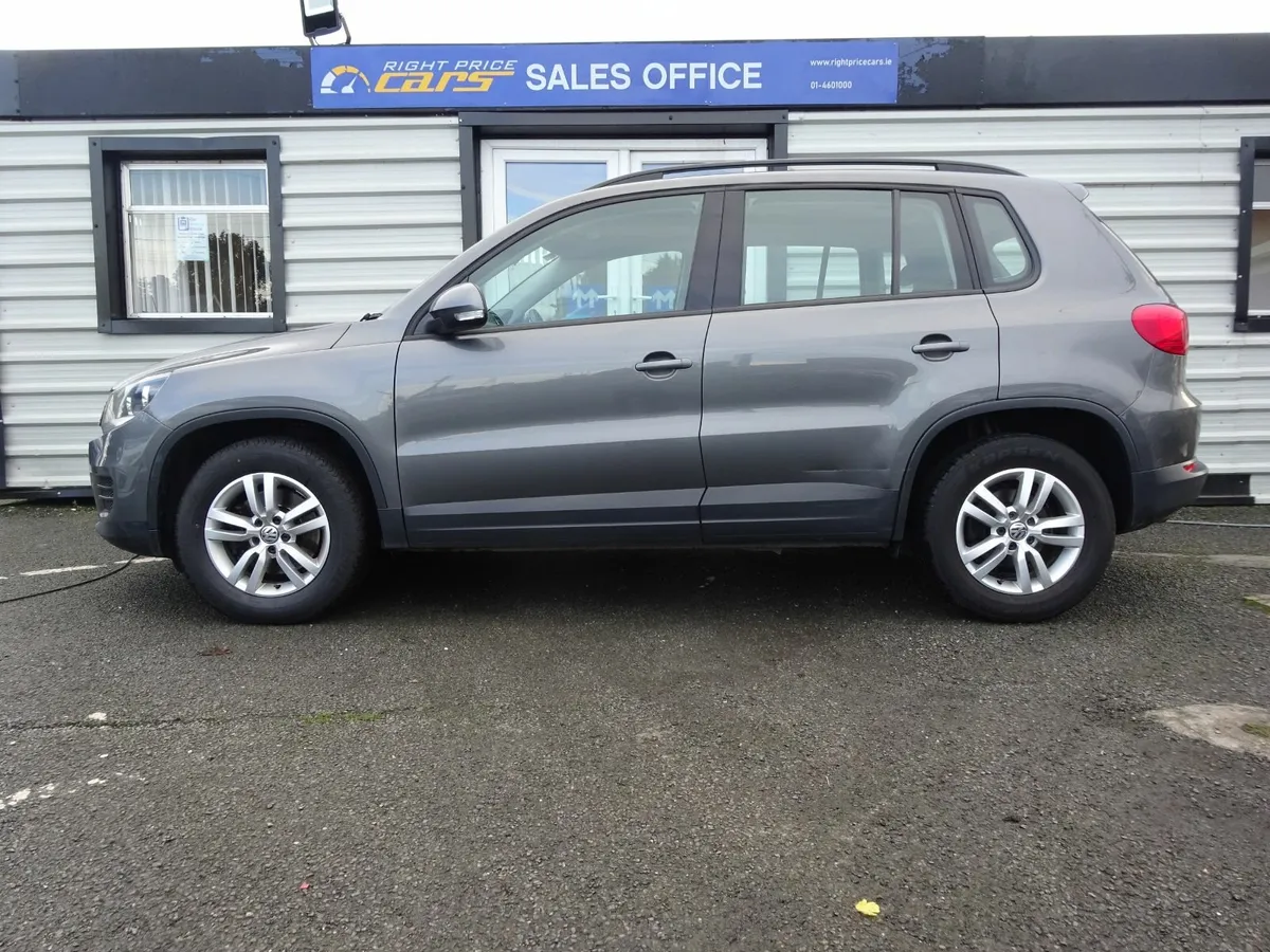 VOLKSWAGEN TIGUAN 2.0 TDI BLUEMOTION - Image 4