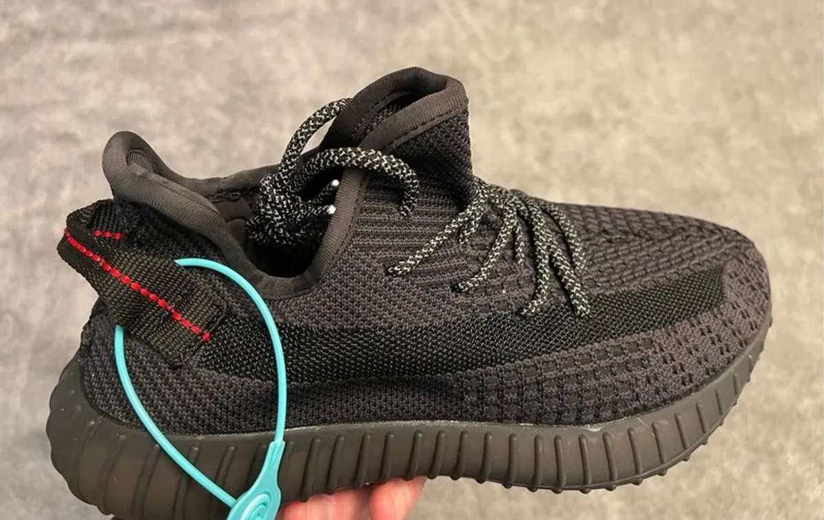 Yeezy Black Angel size 4-10 - Image 4