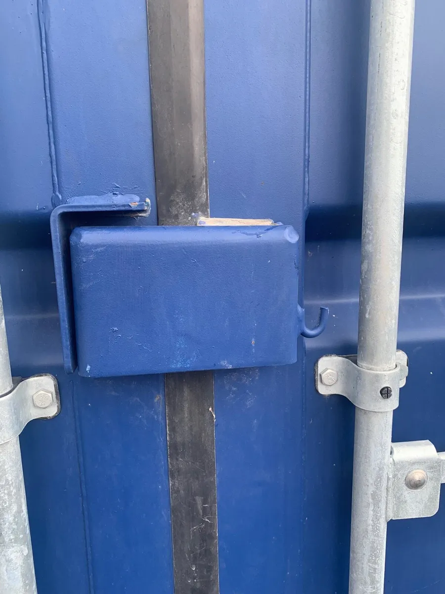 Self storage / storage units - Image 4