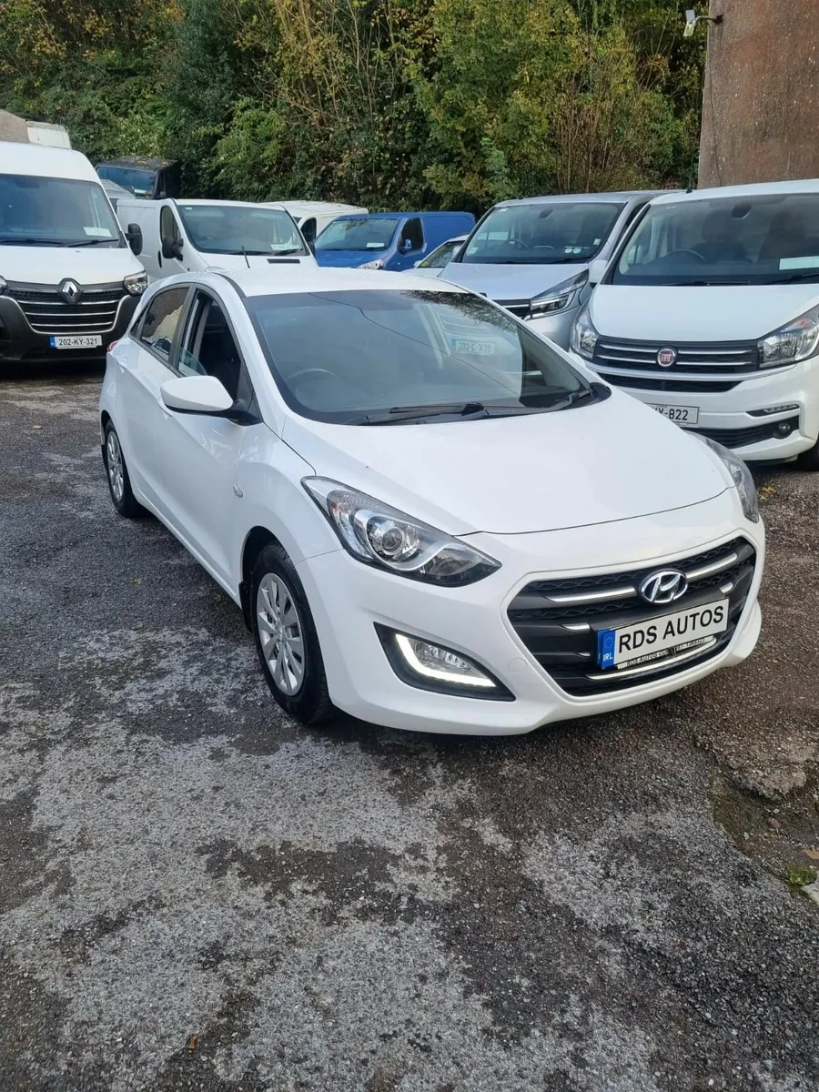 Hyundai i30 roof racks for online sale