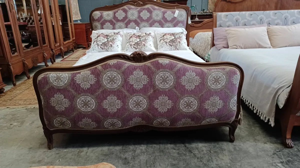 Louis XV - upholstery bed