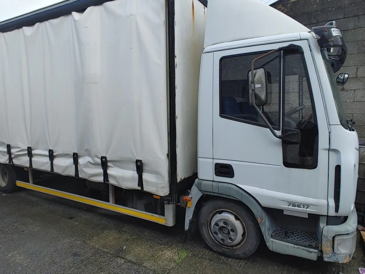 Iveco Daily Cargo Cargo 75e17 2 DR - Image 4