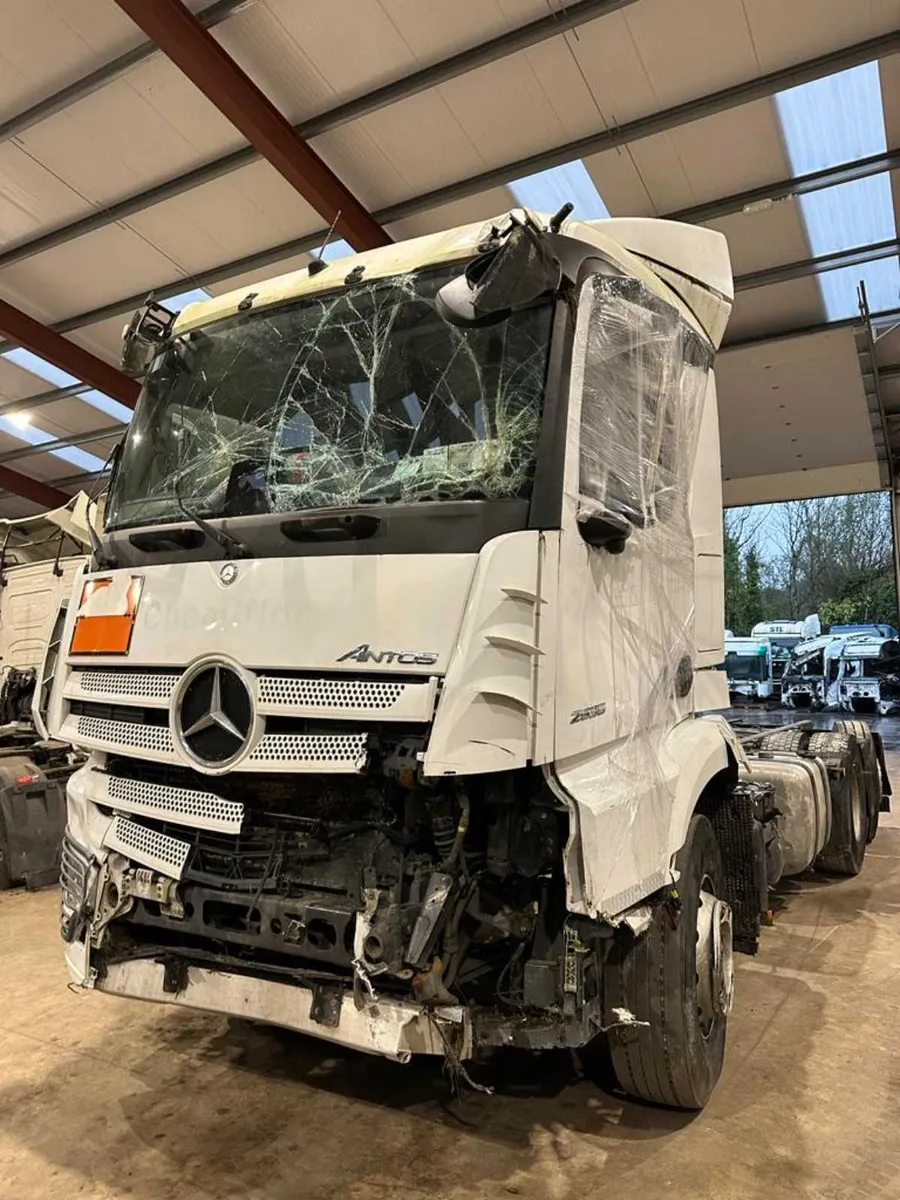 2019 Mercedes Antos 2535 For Breaking - Image 2