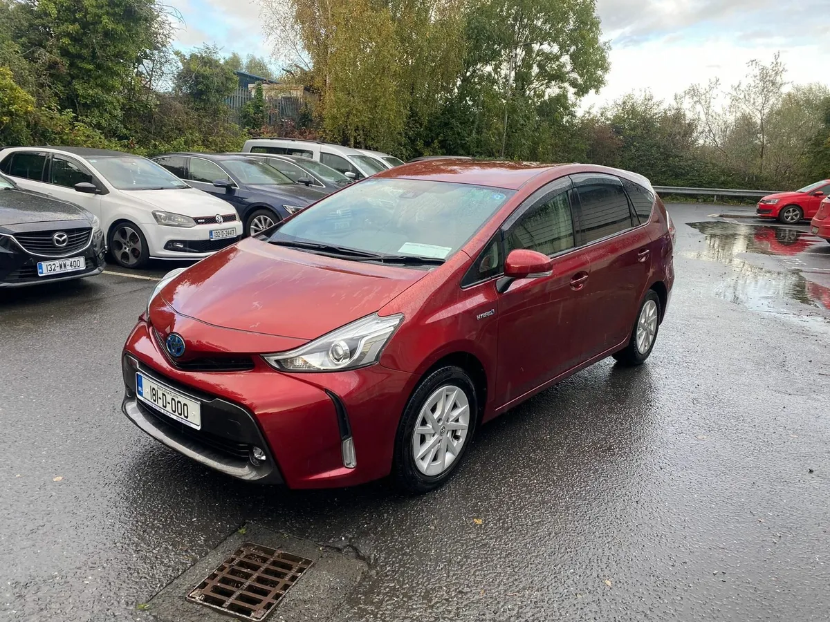 Toyota Prius Alpha / 7 Seater / 2018 / Auto /