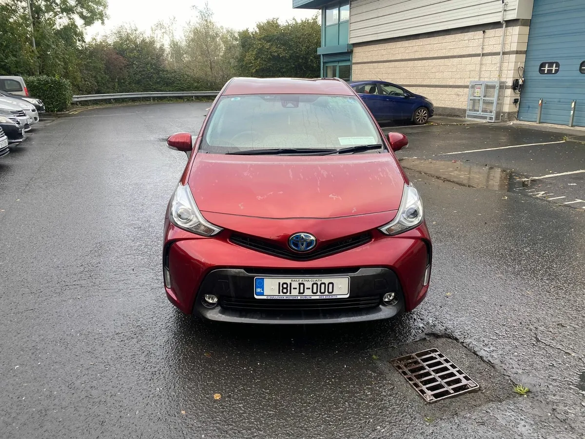 Toyota Prius Alpha / 7 Seater / 2018 / Auto / - Image 2