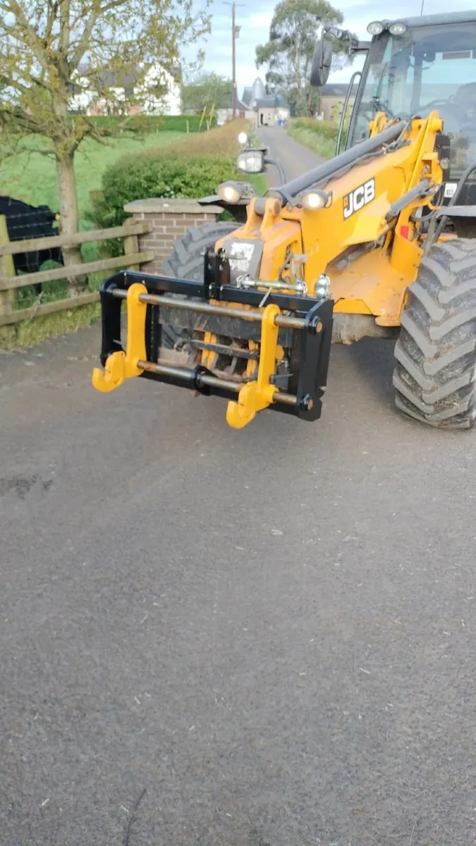 JCB to lift 3 PL Interchanger/Adapter/ Adaptor