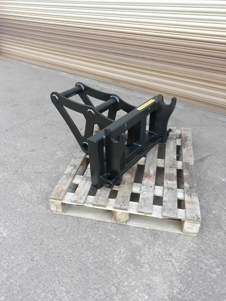 Digger to lift Manitou Adaptor/ Interchanger - Image 3