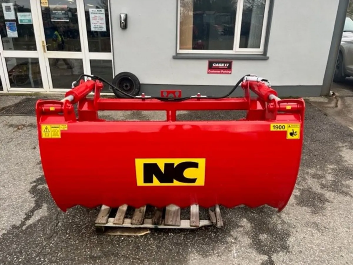 New NC 1.9m 2 Ram Shear Grabs