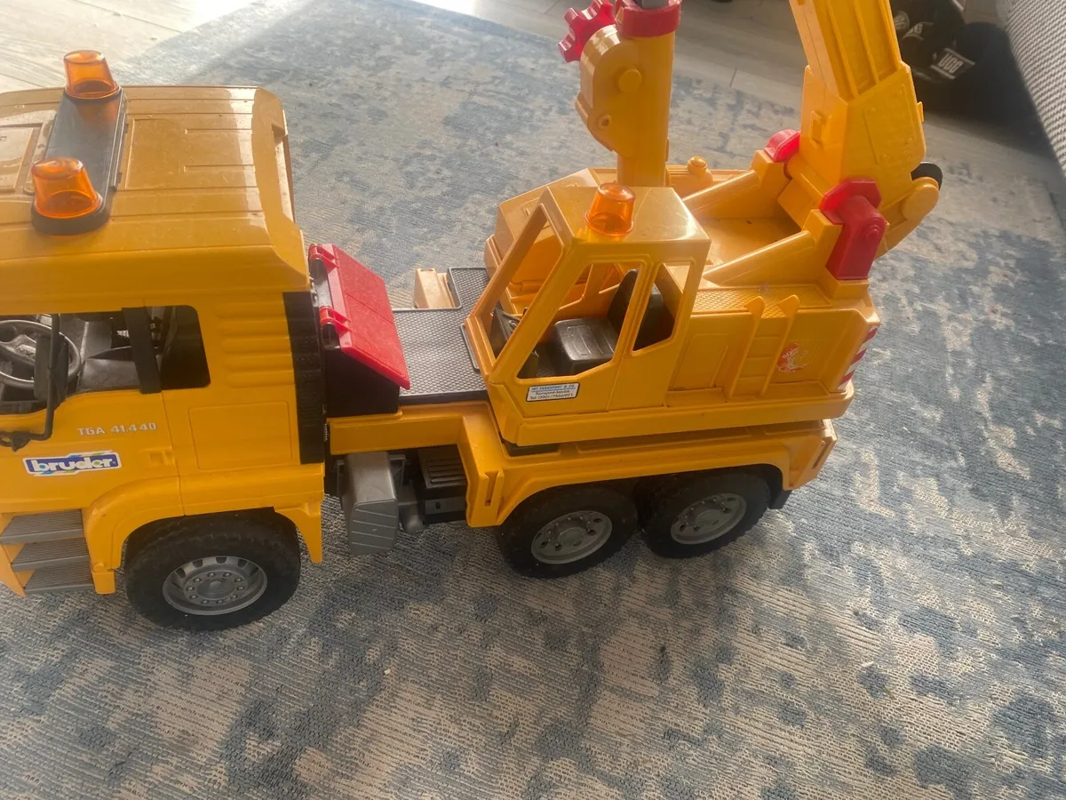 Bruder crane truck