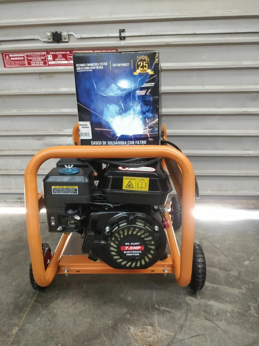 130Amp D.C. Portable Welder FREE SOLAR HELMET ! - Image 4