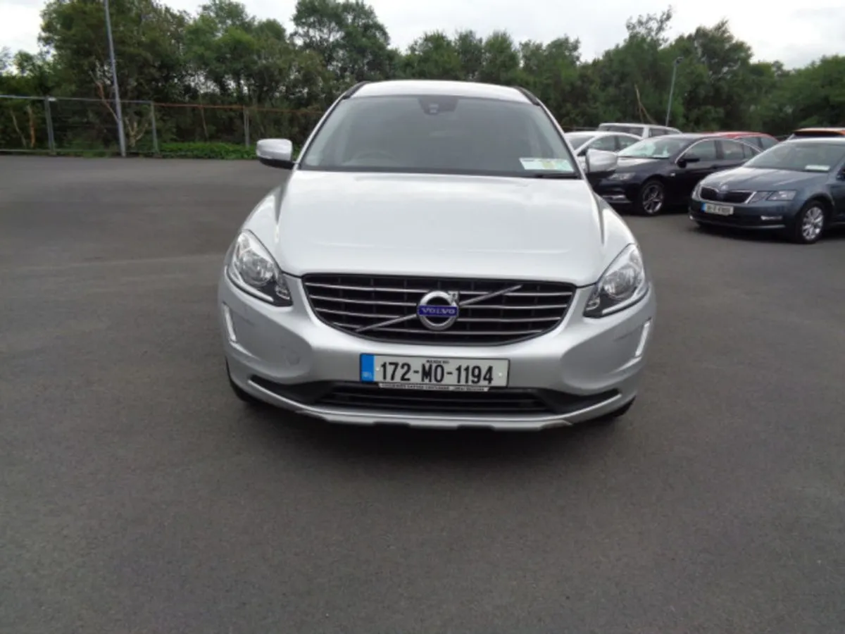 Volvo XC60 SE NAV D4 - Image 2