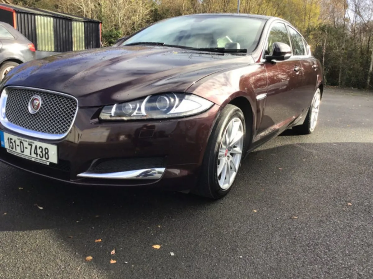 Jaguar XF 2.2 D Premium Luxury 4DR Auto - Image 2