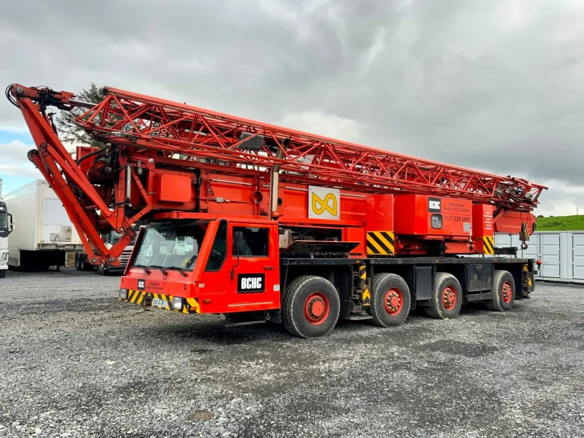 2004 SPIERINGS SK488-AT4 MOBILE TOWER CRANE.