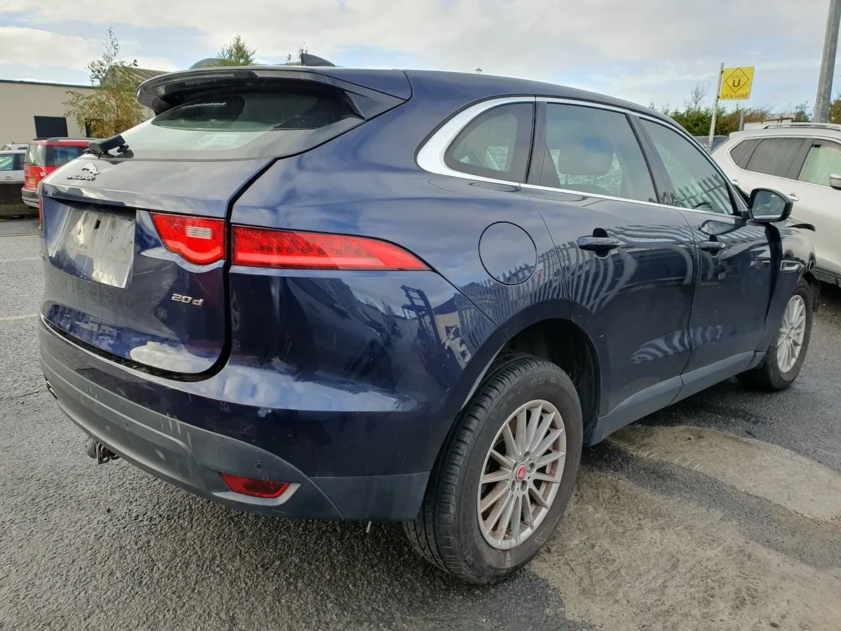 16 JAGUAR F-PACE  2.0 D RWD FOR BREAKING - Image 4