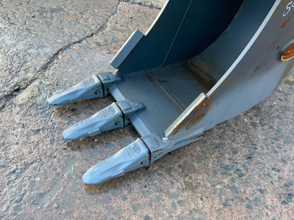 UNUSED 18" STRICKLAND BUCKET....50mm PINS.......1 - Image 4