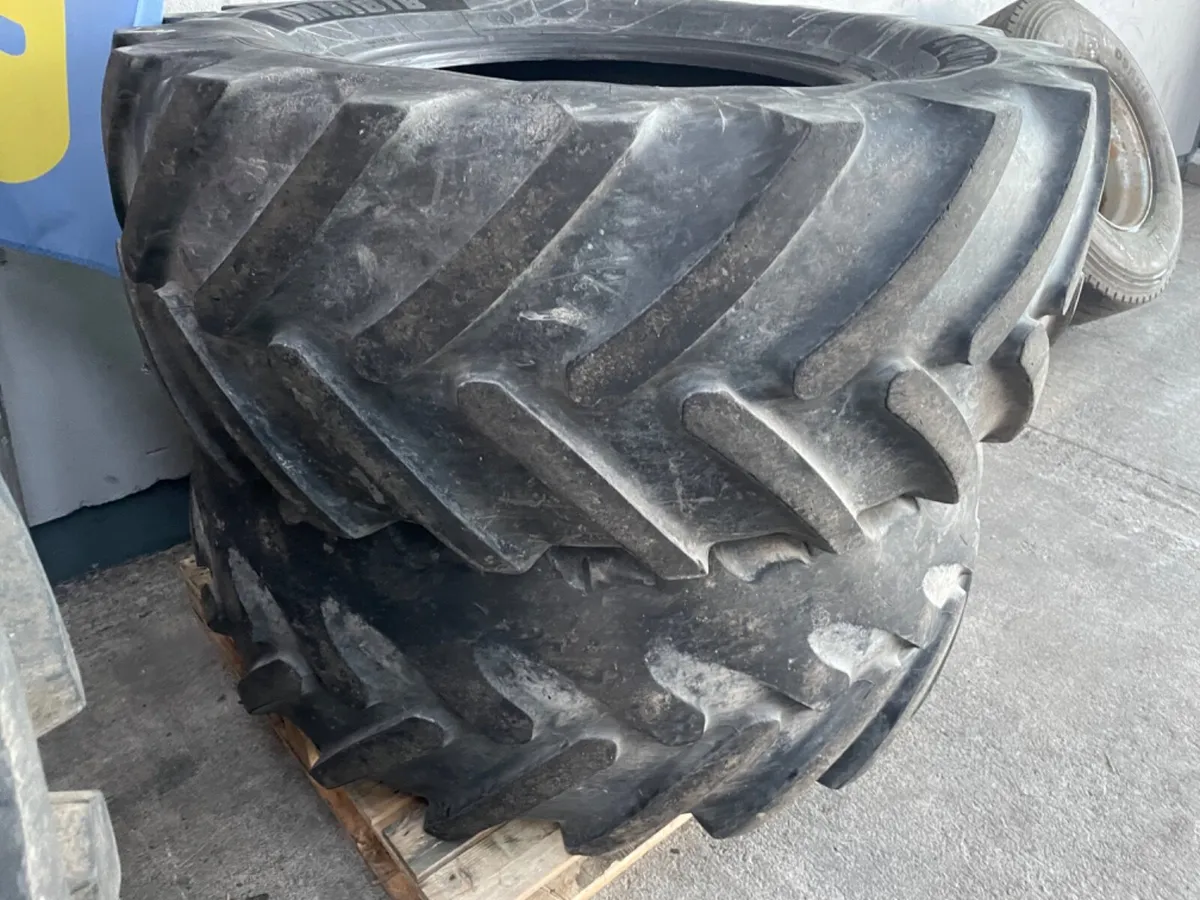 480 / 70 R28 x 2 tyres - Image 3