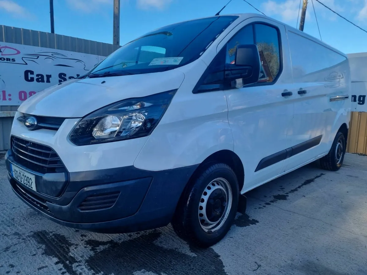 132 Ford Transit Custom 2.2D Low Miles Warranty - Image 1