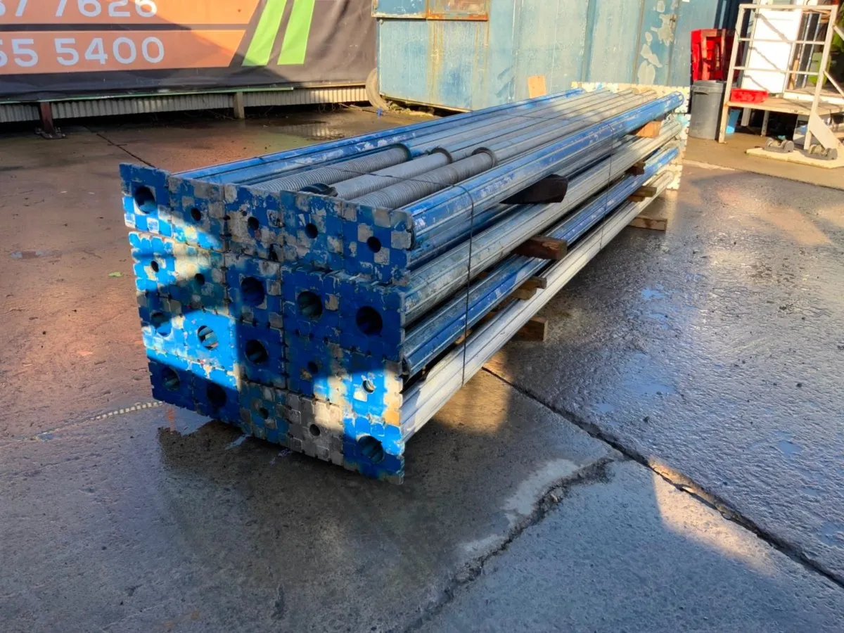 4.8mt HEAVY DUTY ALUMINIUM MULTI  PROPS. - Image 3